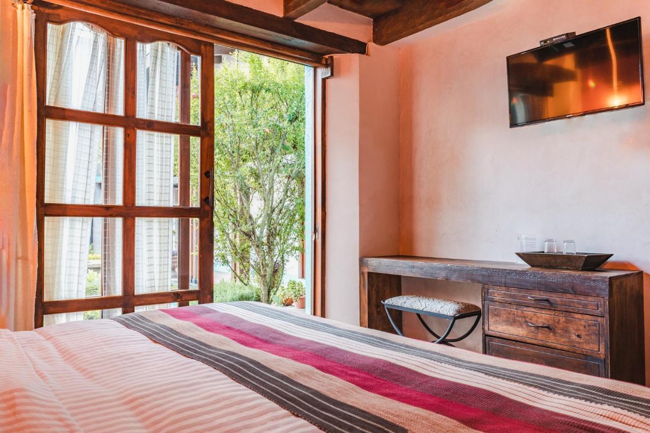 Yox Hotel Boutique San Cristóbal de Las Casas Eksteriør billede A room at the hotel