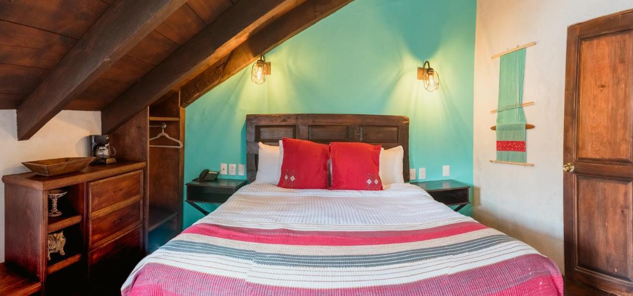 Yox Hotel Boutique San Cristóbal de Las Casas Eksteriør billede A bedroom at the hotel