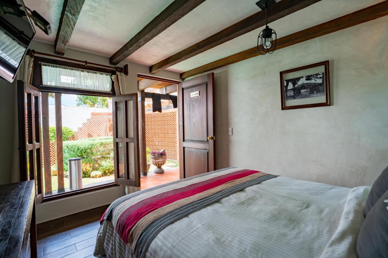 Yox Hotel Boutique San Cristóbal de Las Casas Eksteriør billede A bedroom at the hotel